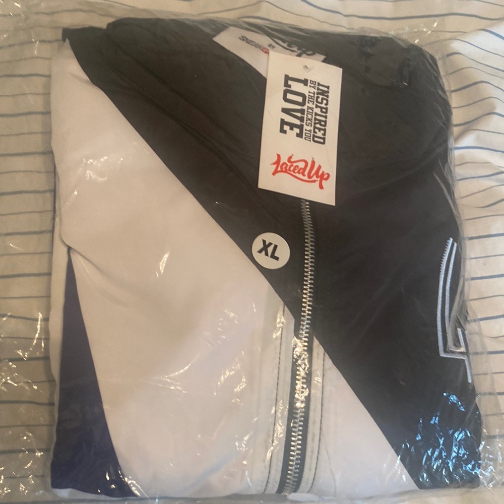 LacedUp by Sneaker Gallery Jordan Space Jam 45 Jogger Top & Bottom Brand New